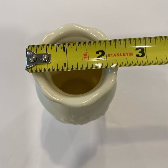 Vintage Porcelain Vase Cream Flower Lillies on Face Scalloped Detail Nec… - Picture 7 of 13